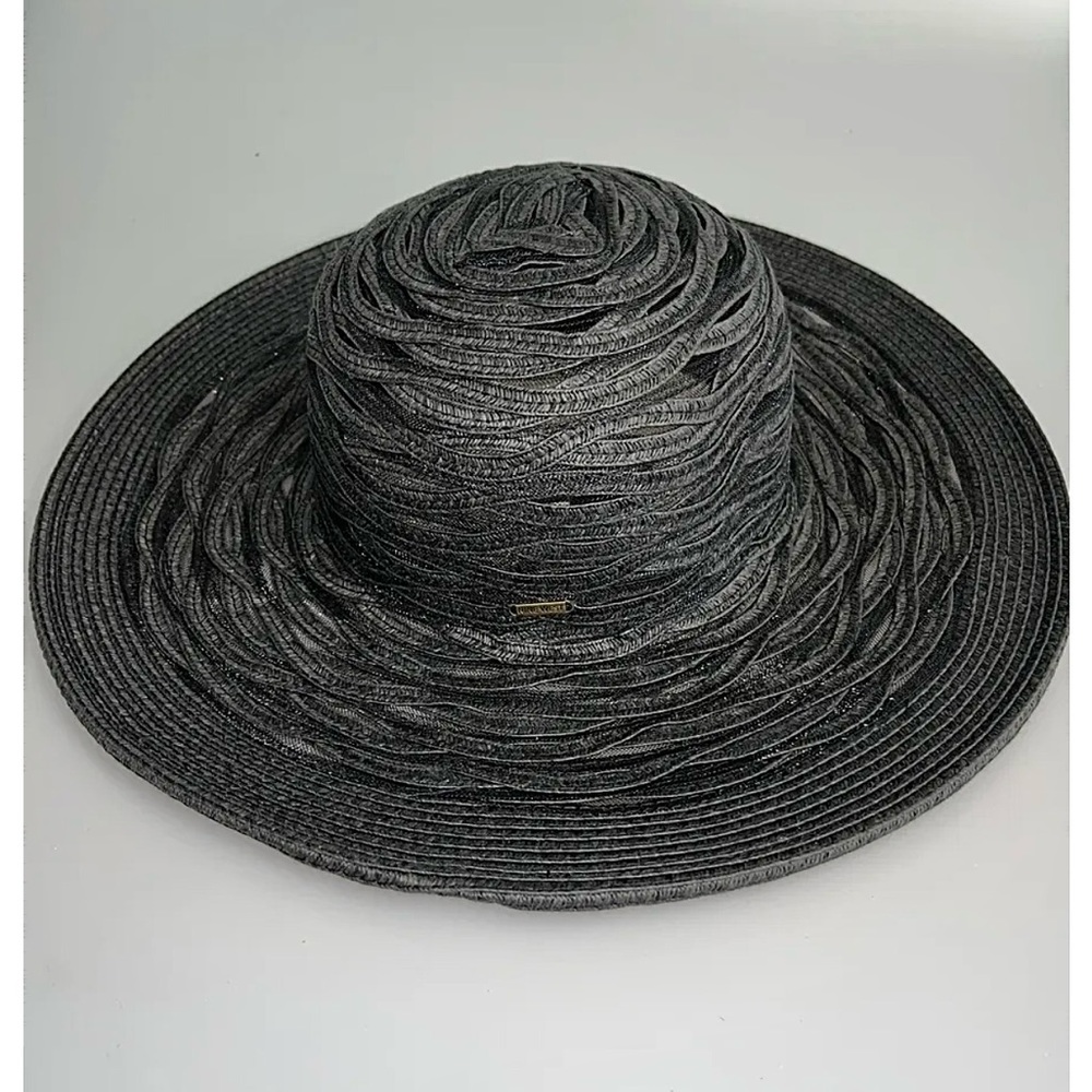 Nine West Woman’s Black Beach Hat